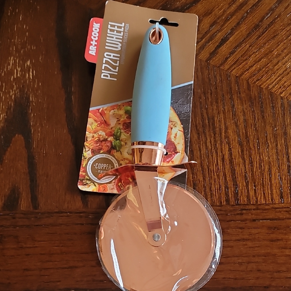 R+Co Copper and Blue Pizza Wheel